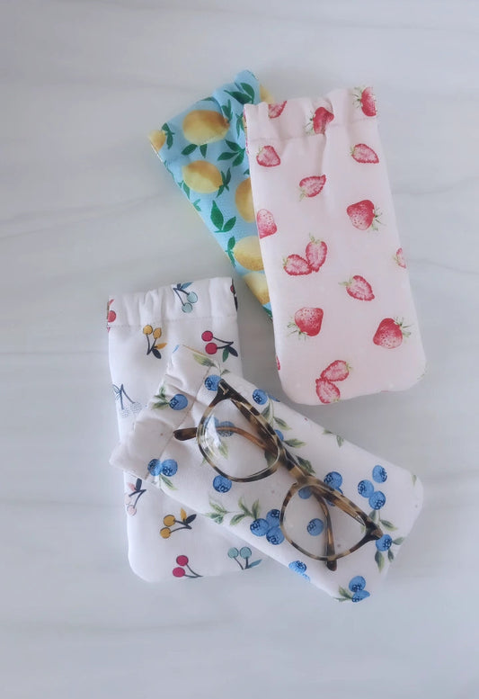 Snap-top glasses case