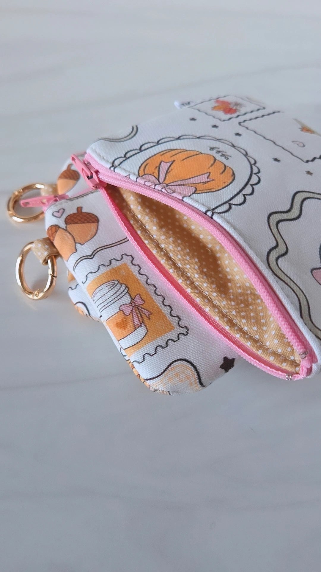 Coquette Cozy Fall  (adjustable book cover & pouch set)