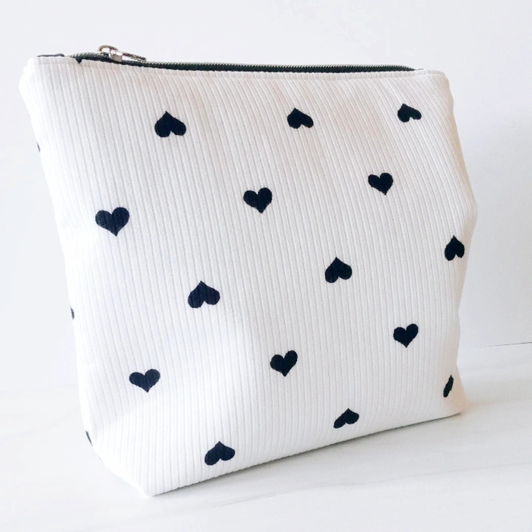 Deck of Hearts Pouch