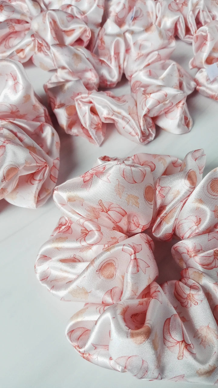 Prettiest Fall Scrunchie