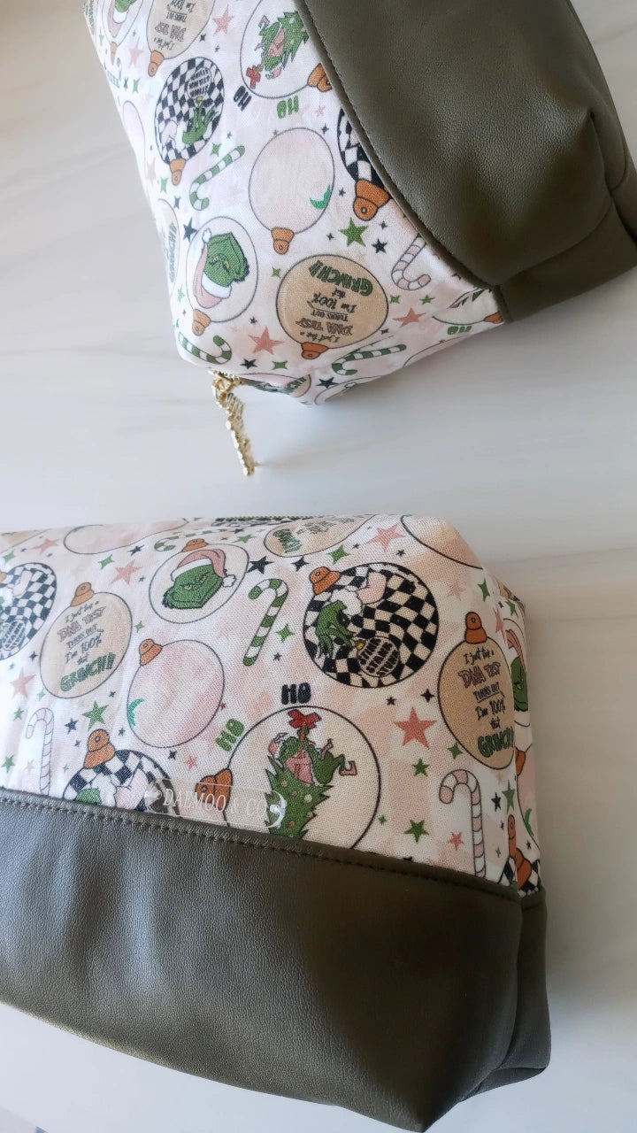 100% That Grinch Zip Pouch