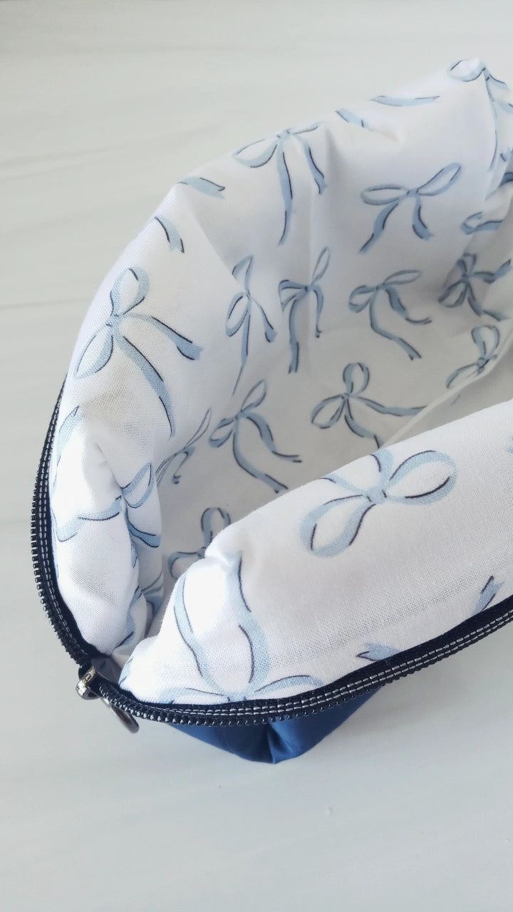 Blueberry Puffy Bow Carry-All Bag