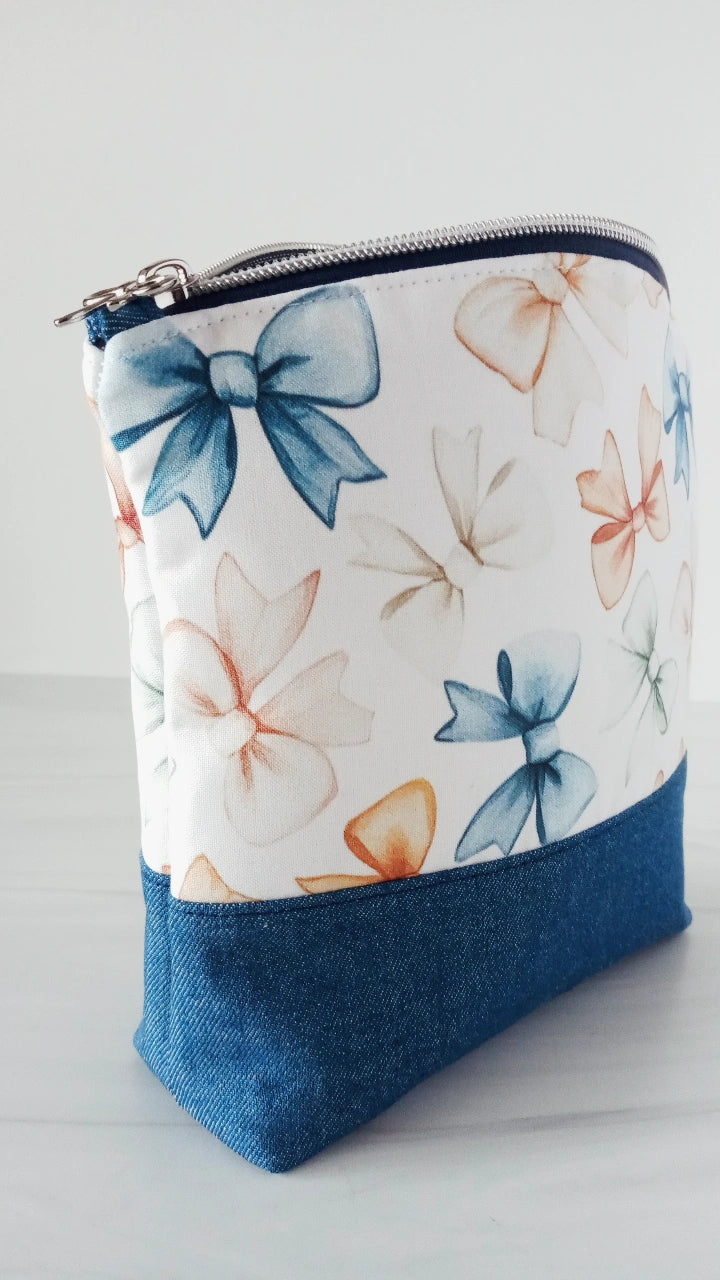 Bow Confetti Cosmetic